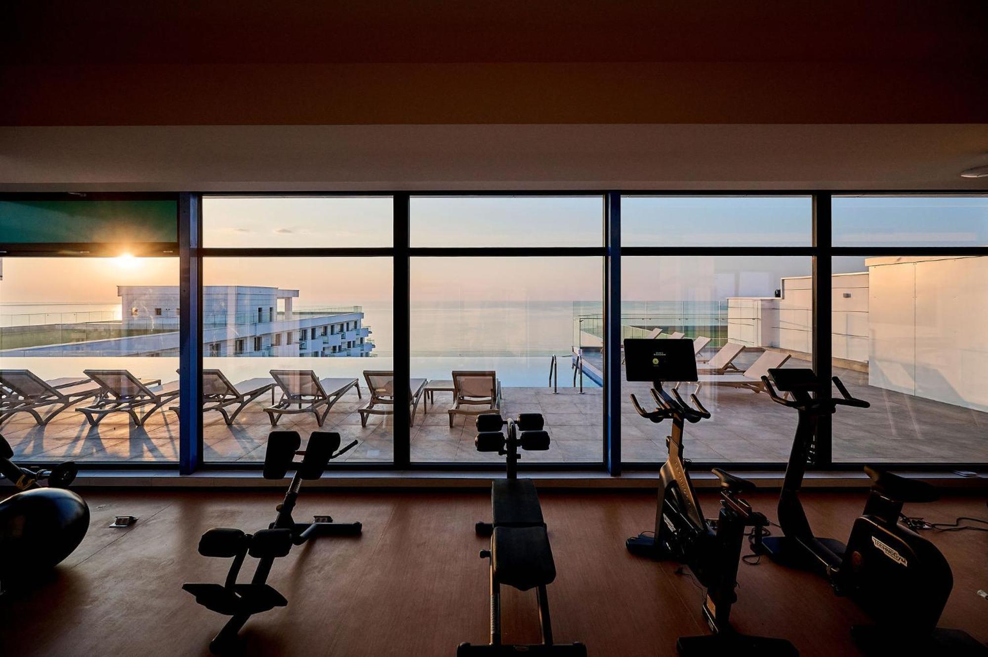 Soleil Anne Studio In Infinity Beach Resort - Parking Mamaia Ngoại thất bức ảnh