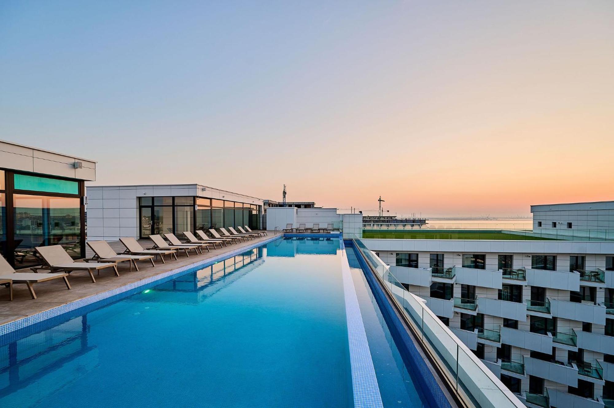 Soleil Anne Studio In Infinity Beach Resort - Parking Mamaia Ngoại thất bức ảnh
