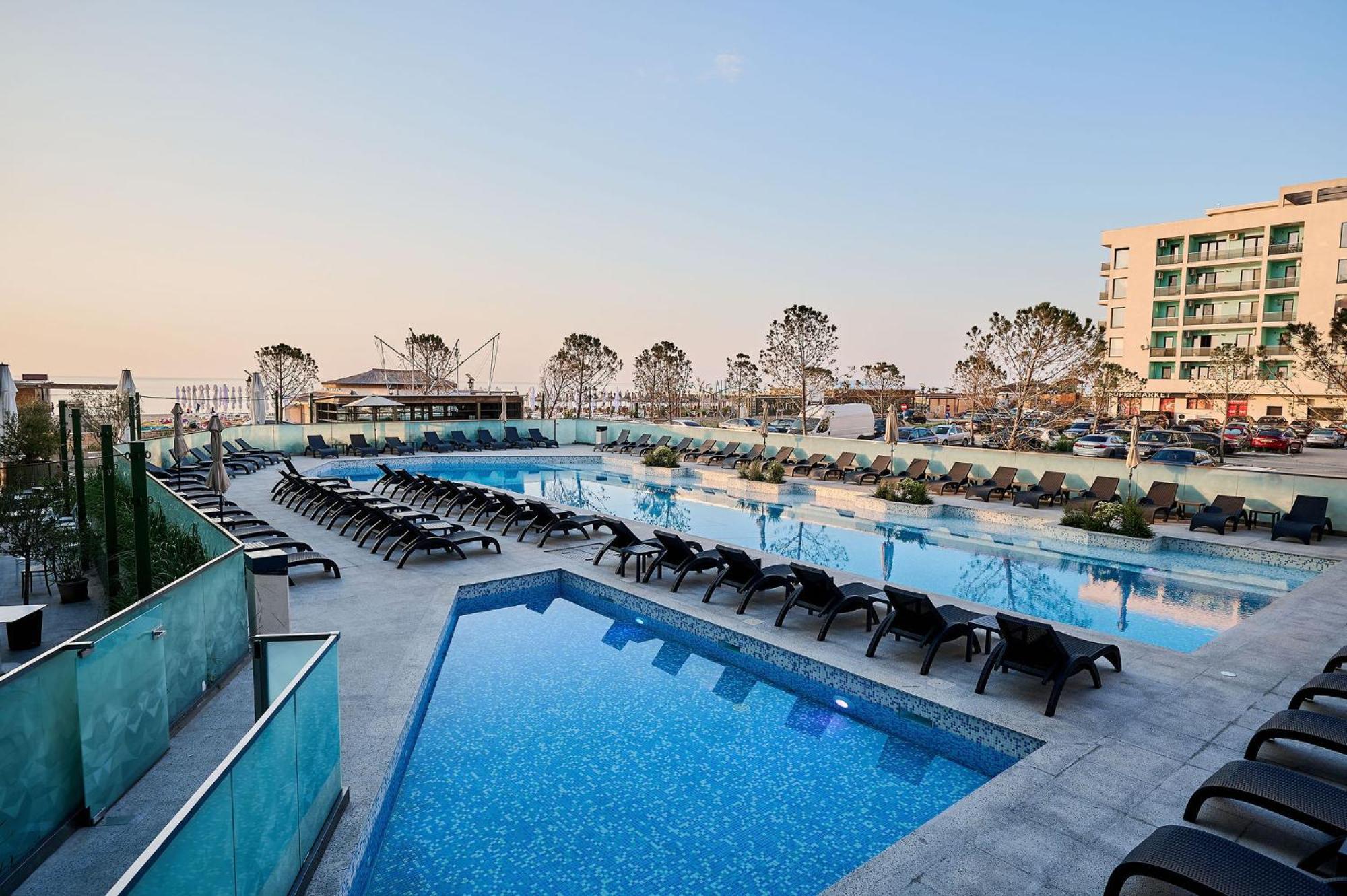 Soleil Anne Studio In Infinity Beach Resort - Parking Mamaia Ngoại thất bức ảnh